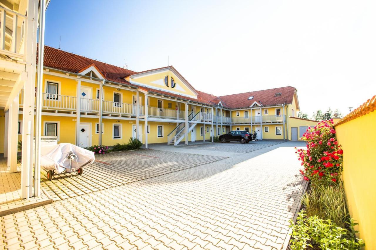 Lipno - Seepark Residence Horni Plana Exterior photo
